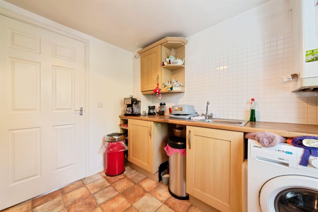 Additional image 11 of 2 bed flat for saleElvaston Court, Grantham NG31