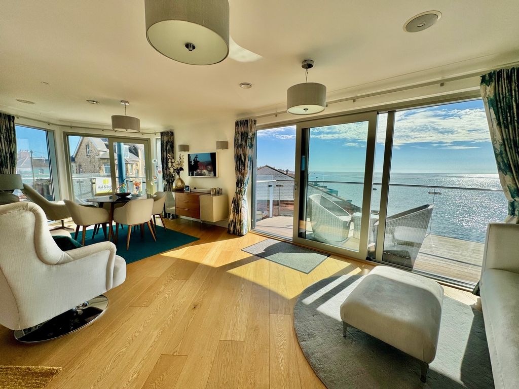 Additional image 2 of 2 bed flat for salePierhead, Exmouth EX8