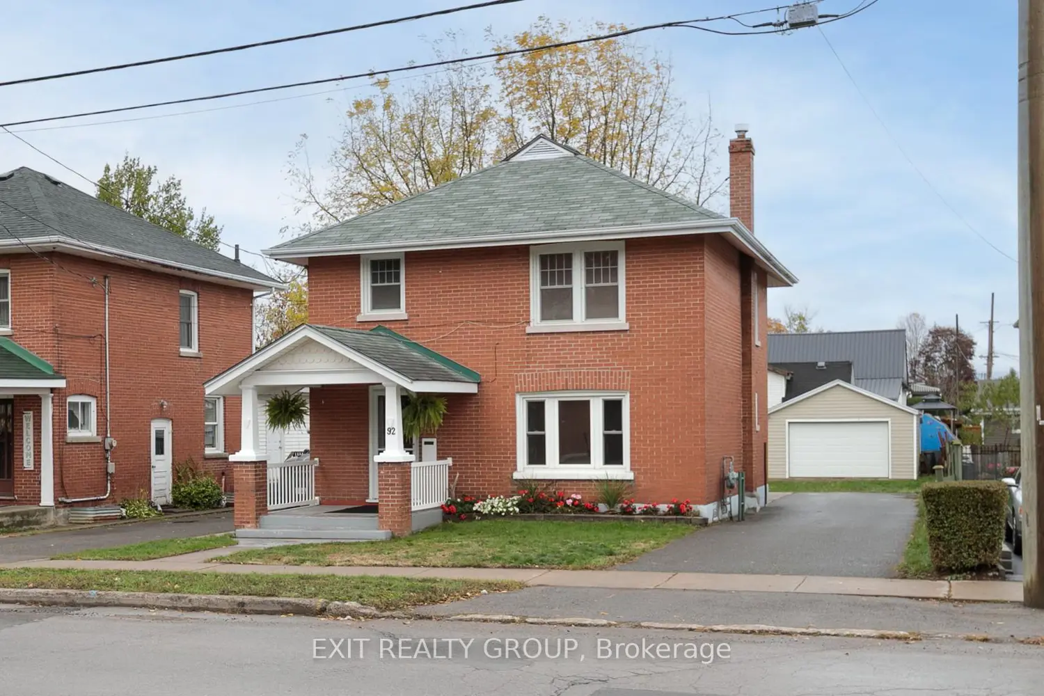 92 Byron Street photo 2