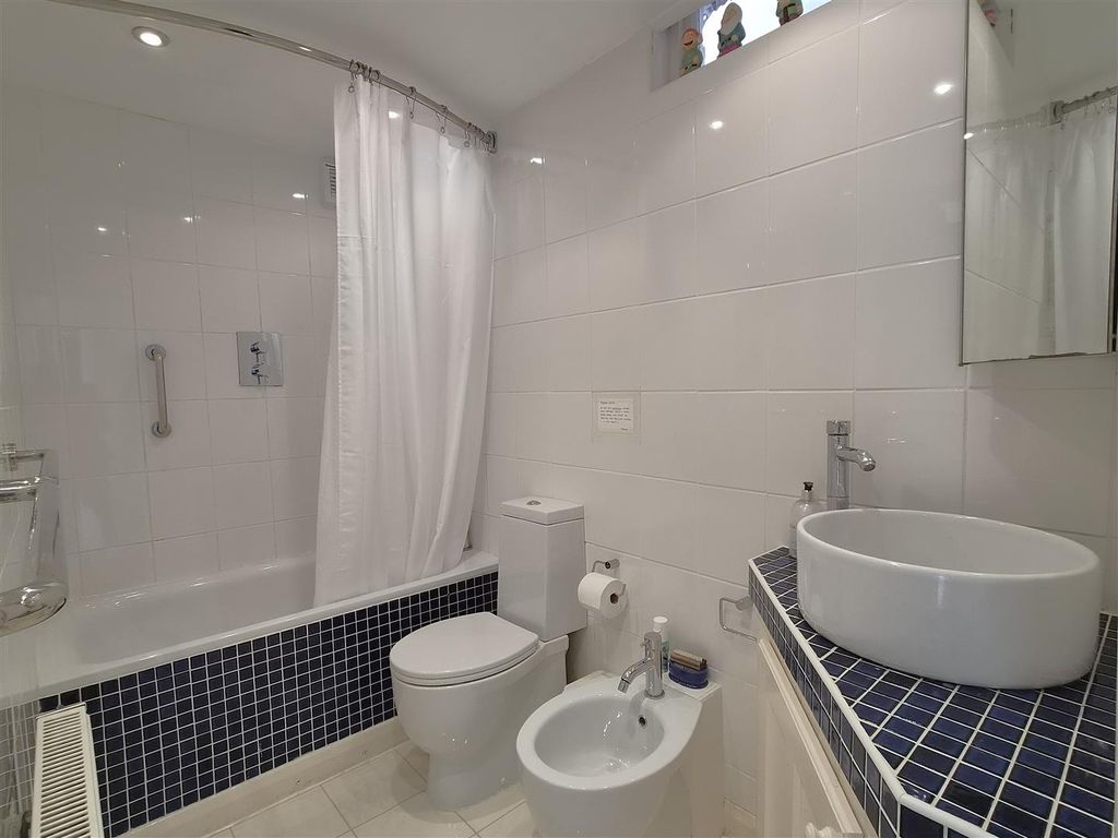 Additional image 11 of 3 bed flat for saleBull Hill, Fowey PL23