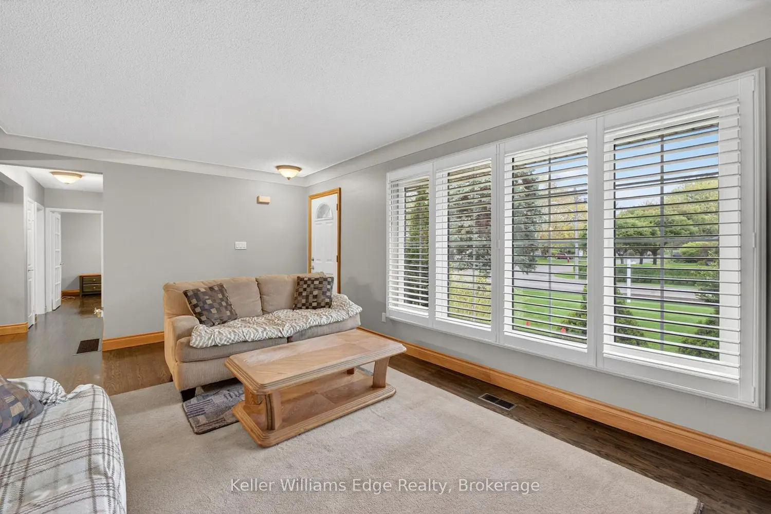 187 Council Crescent photo 2