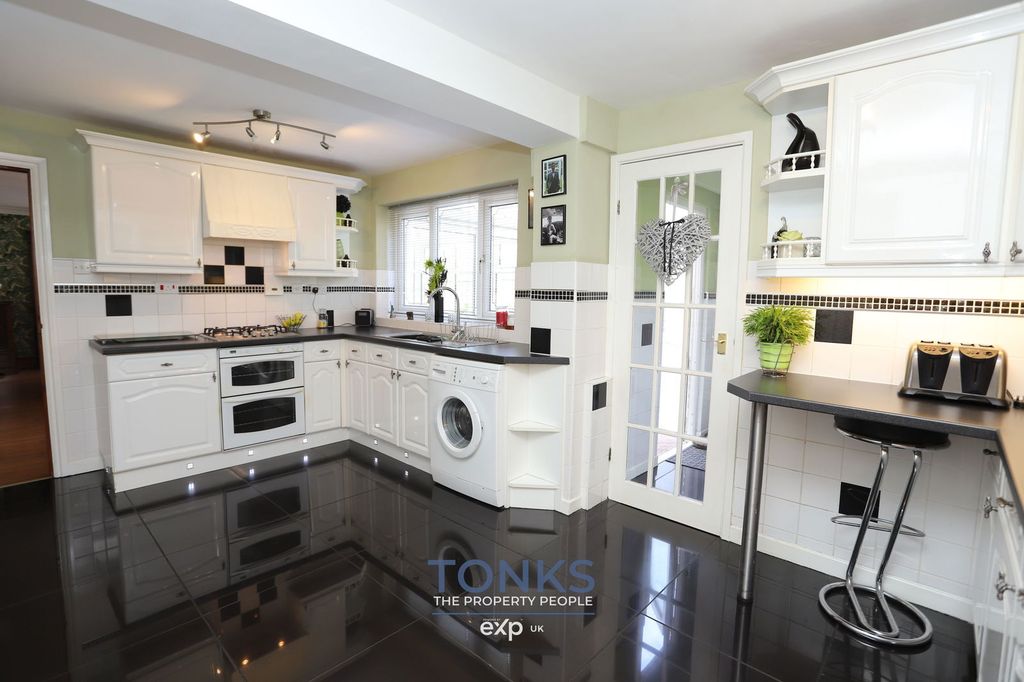Additional image 12 of 4 bed detached house for saleWestdean Close, Halesowen B62