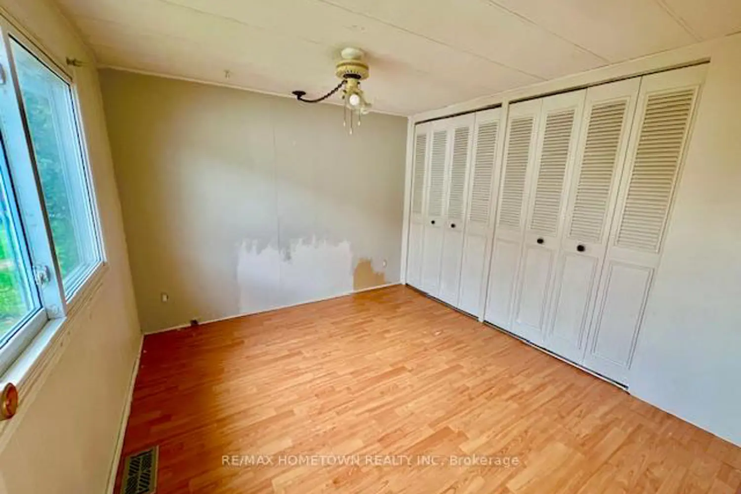 Additional image 9 of 1871 Oxford Avenue 3