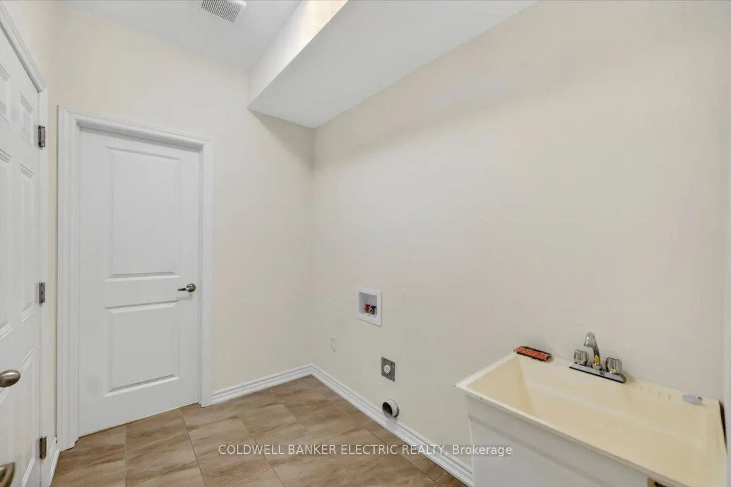 Additional image 19 of 3 Hillcroft Way