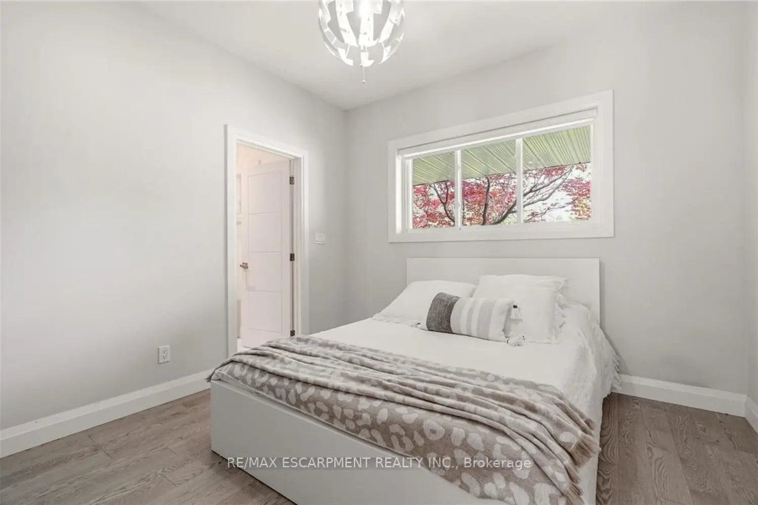 Additional image 8 of 2074 Rebecca Street