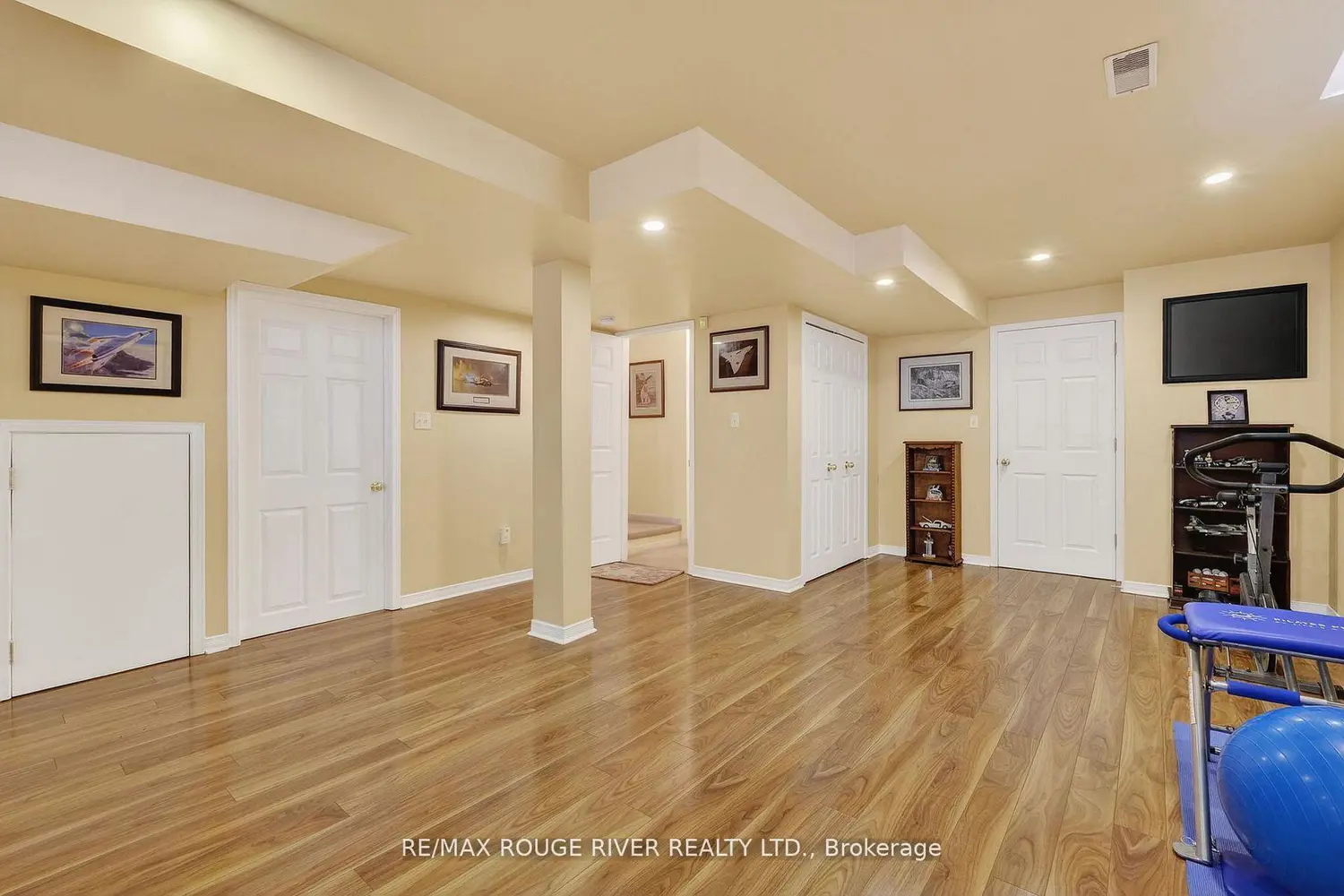 Additional image 11 of 461 Summerpark Crescent