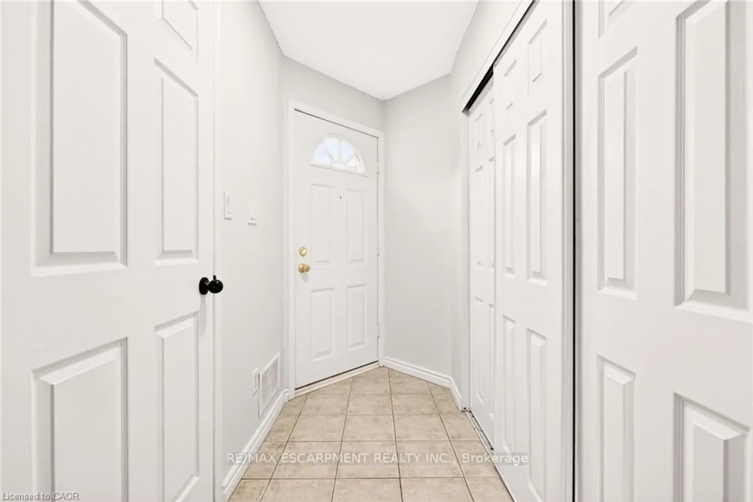 201 Dorchester Boulevard 101 photo 4