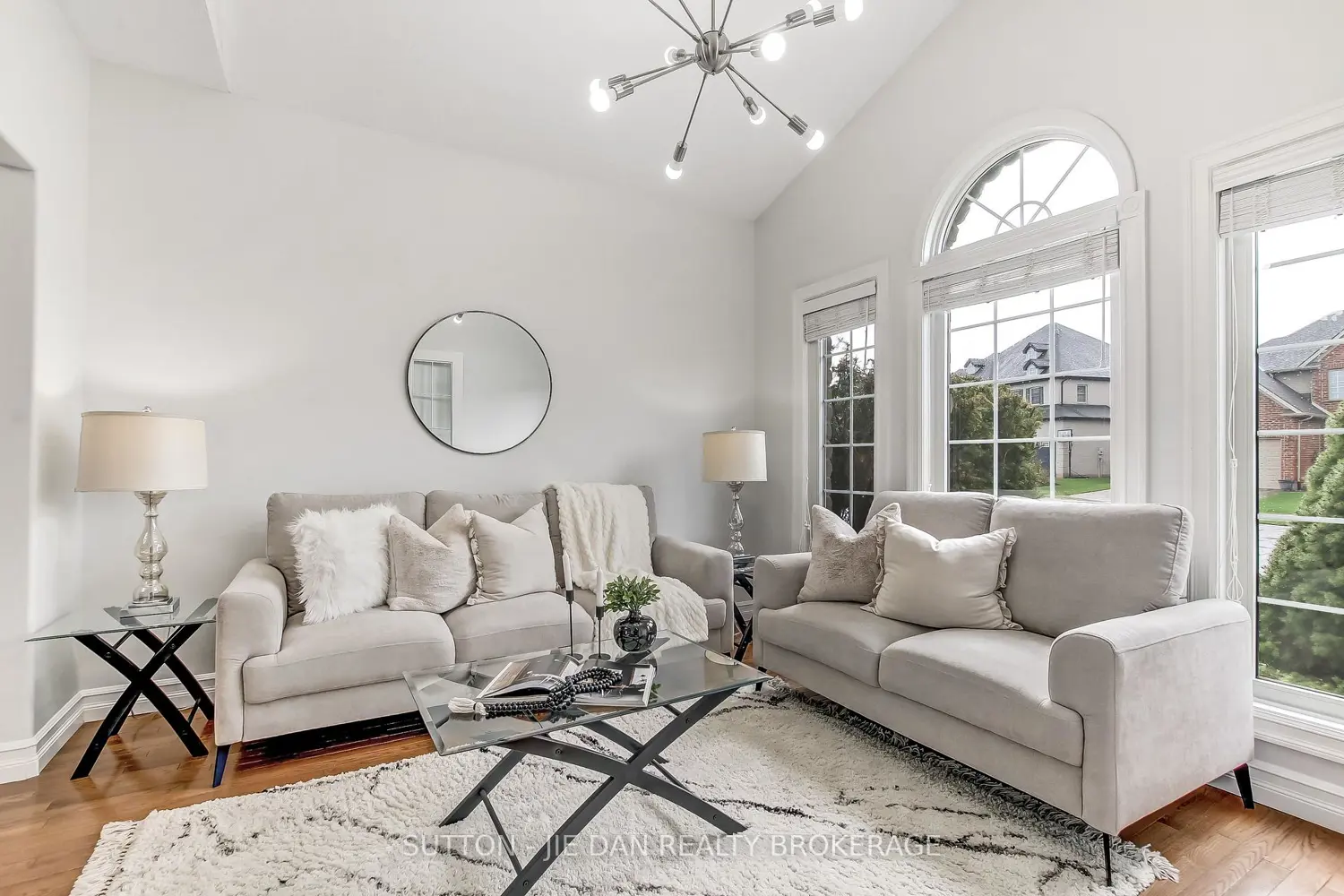 328 Plane Tree Drive photo 2