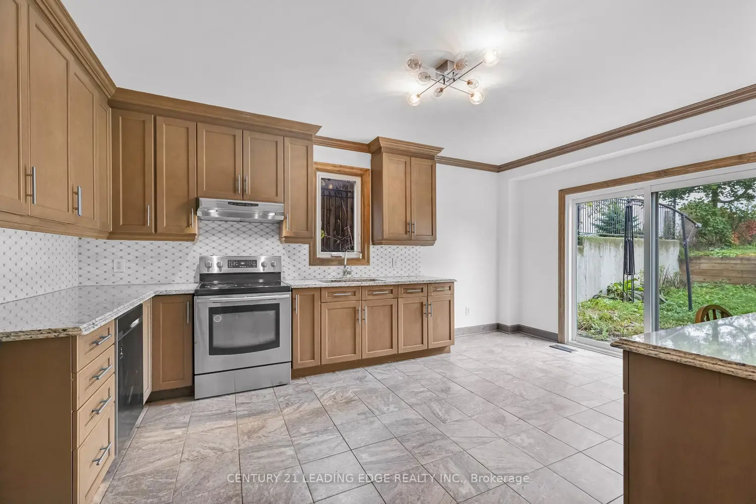 34 Mitchell Avenue photo 2