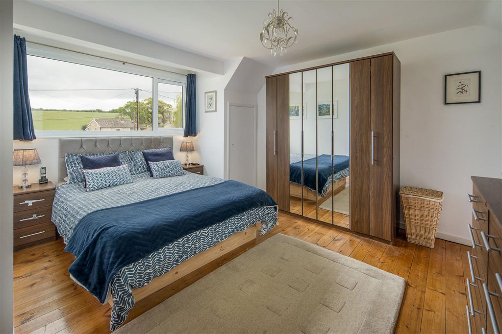 Additional image 12 of 3 bed detached house for saleNorton Green, Isle Of Wight PO40