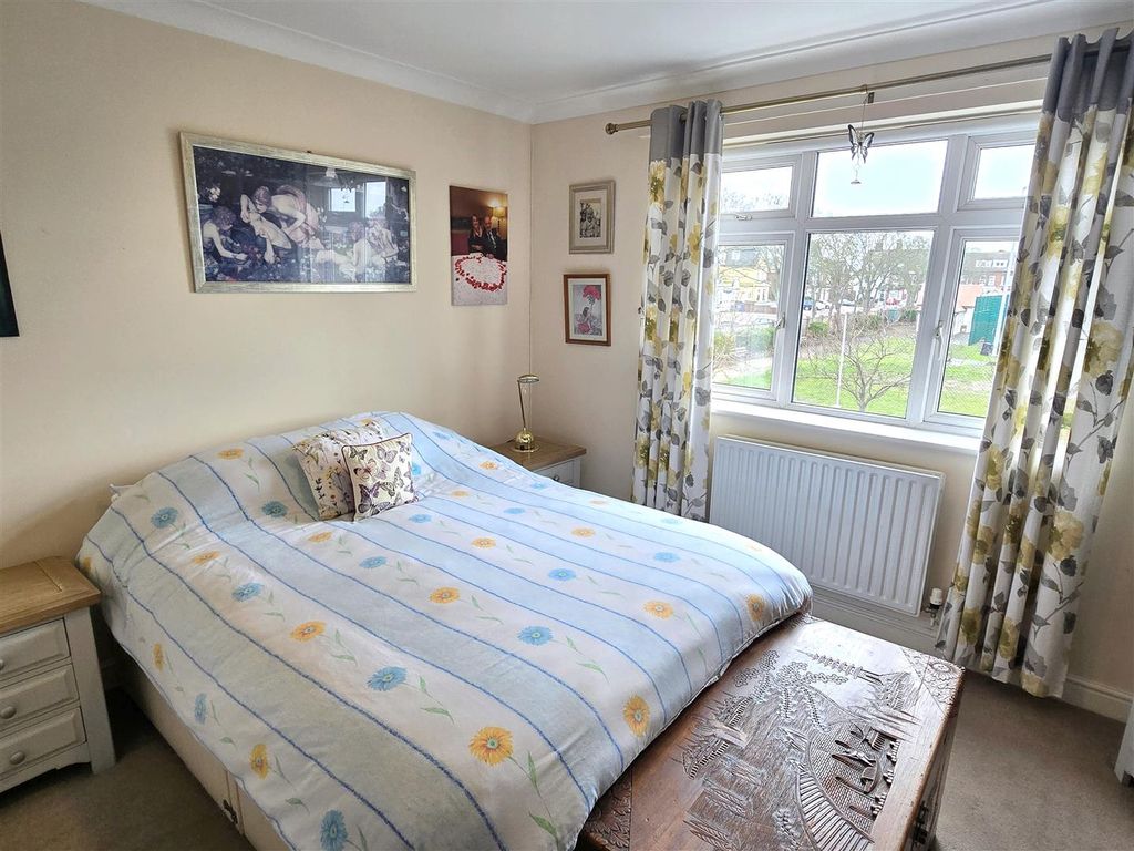 Additional image 8 of 2 bed flat for saleEsplanade Court, Great Yarmouth NR30