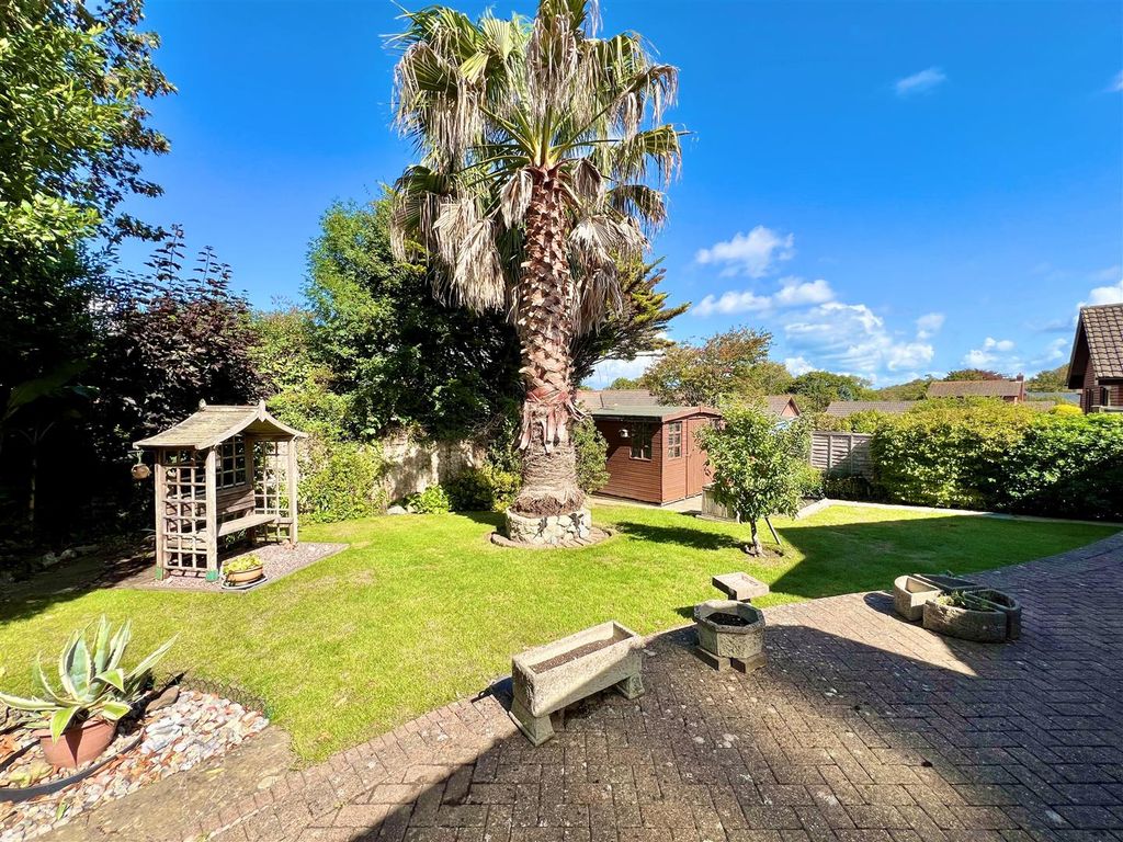 Additional image 2 of 3 bed detached bungalow for saleFreshwater, Isle Of Wight PO40