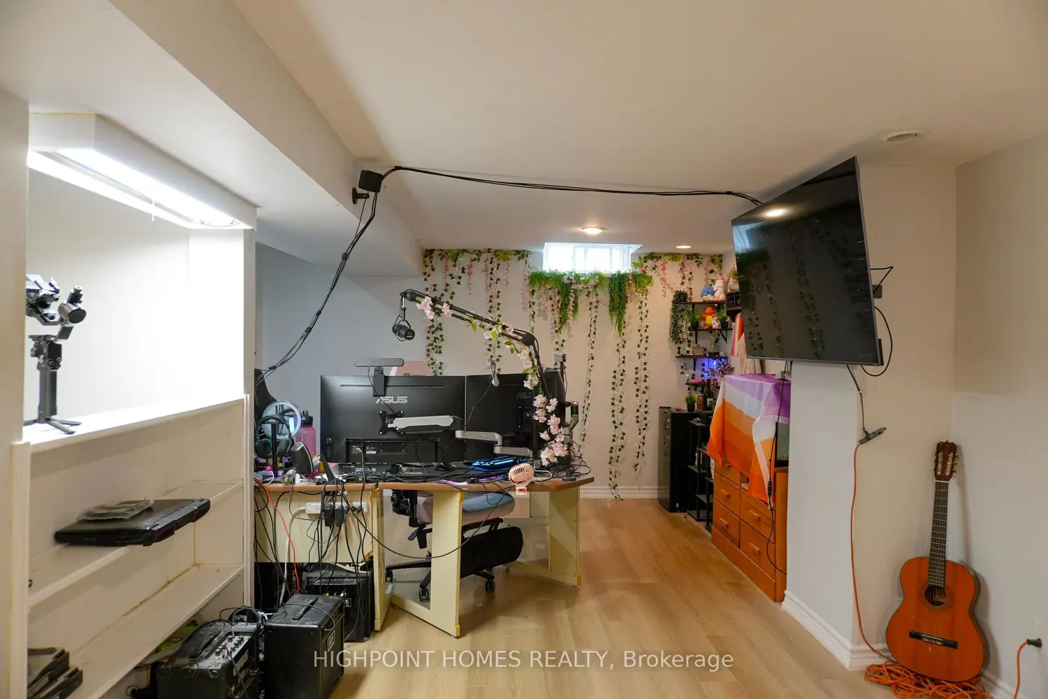 522 Powell Road photo 2