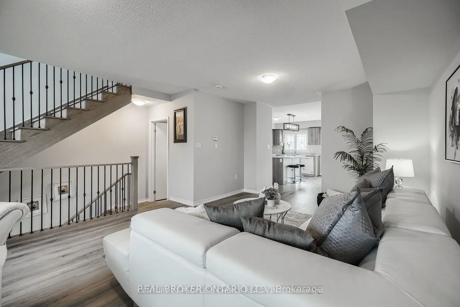 18 Jerome Way photo 5