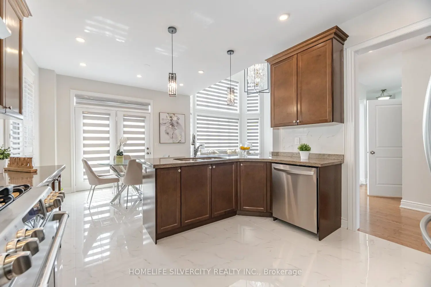 80 Scotchmere Crescent photo 4