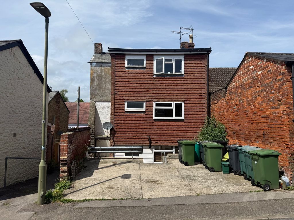 Additional image 10 of 1 bed flat for saleLondon Street, Faringdon, Oxfordshire SN7