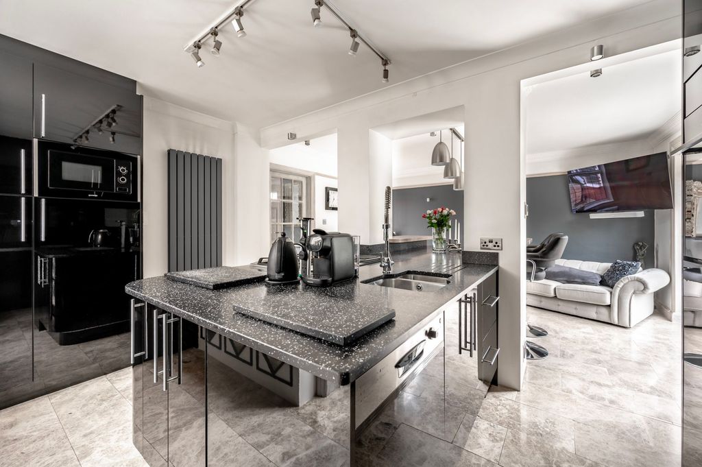 Additional image 5 of 3 bed detached house for saleBalmoral Avenue, Great Yarmouth NR30