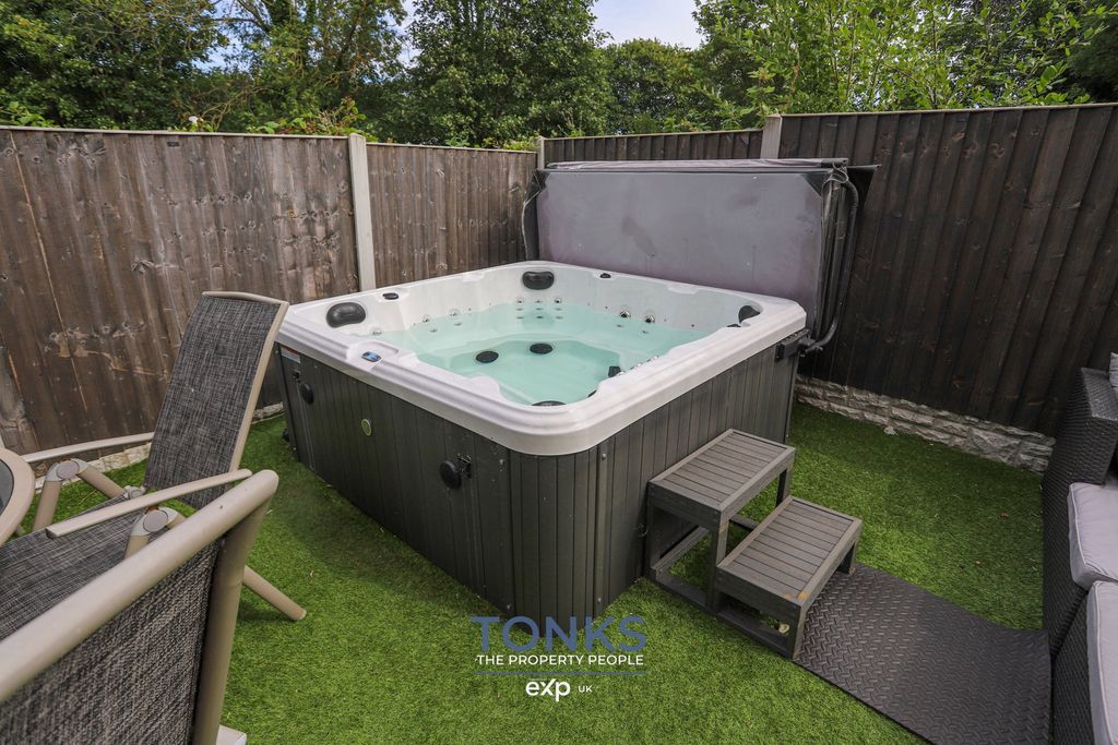 Additional image 36 of 5 bed detached house for saleCavalier Drive, Halesowen B63