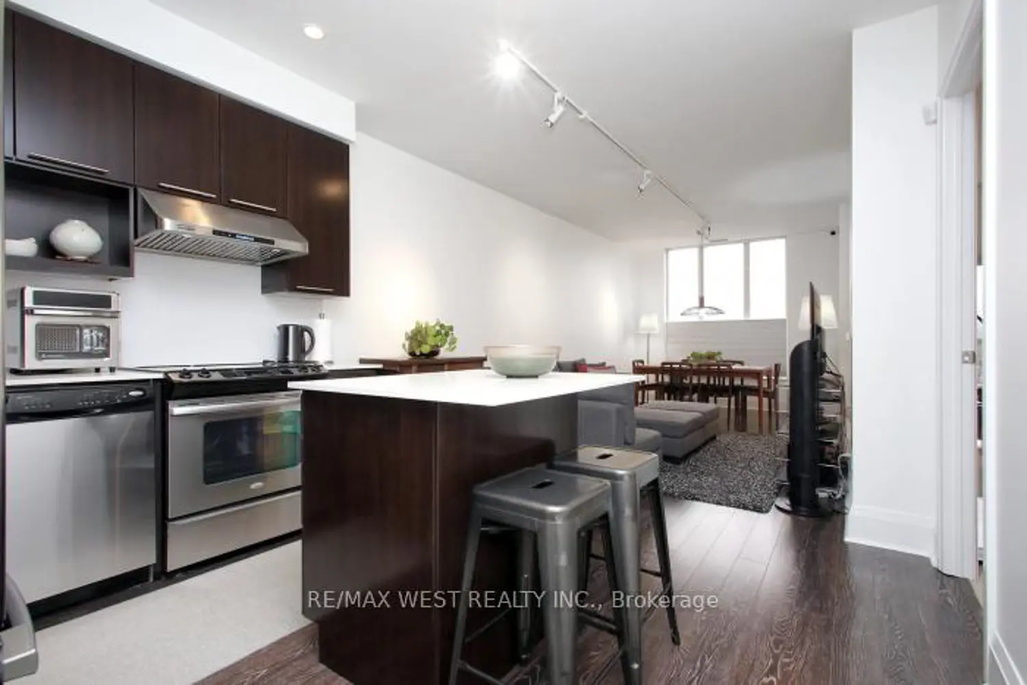 Additional image 10 of 100 Harrison Garden Boulevard 312