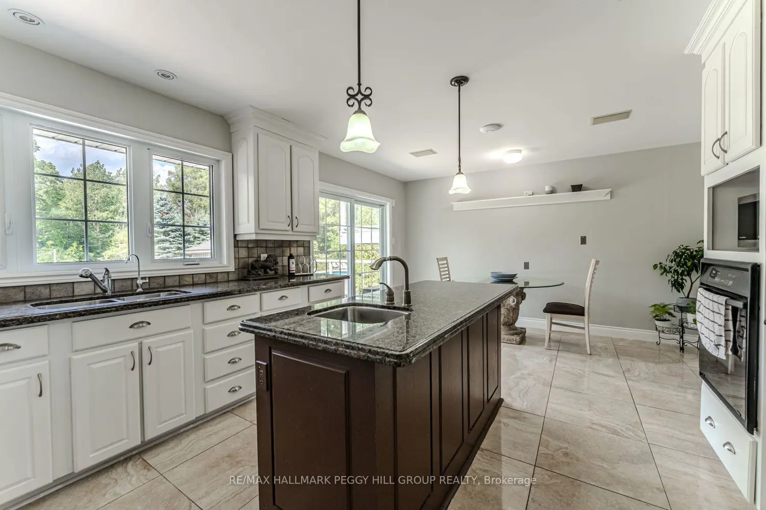 2 Mills Circle photo 4