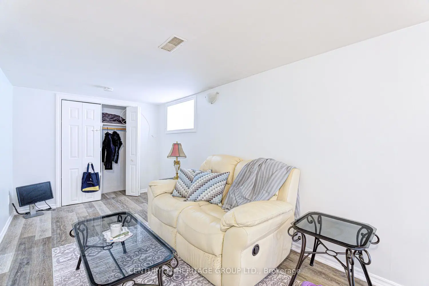 243 Gibson Avenue photo 4