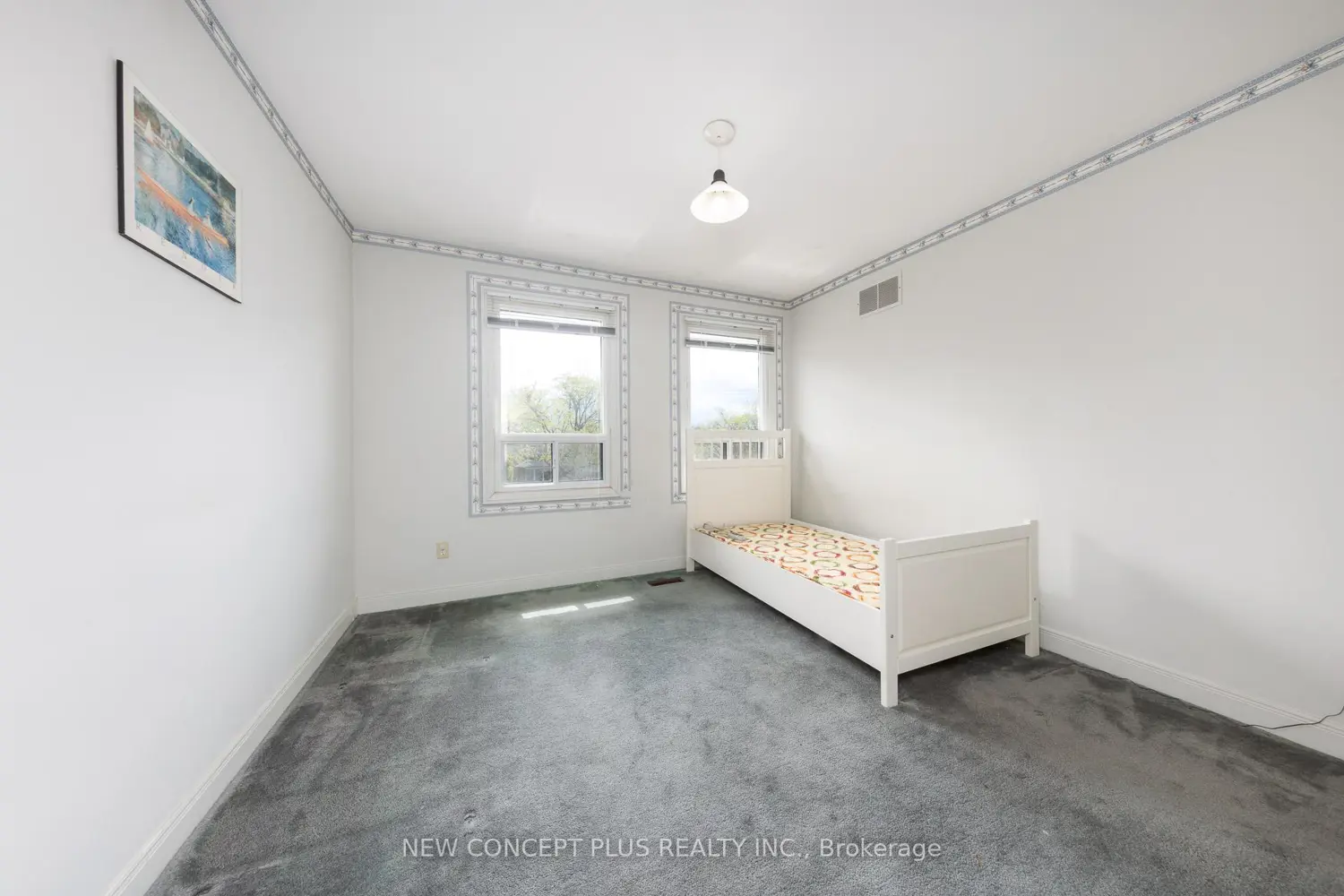 Additional image 10 of 92 Charlton Boulevard