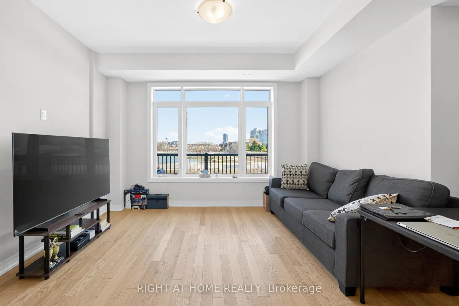 24 Monreau Drive photo 5