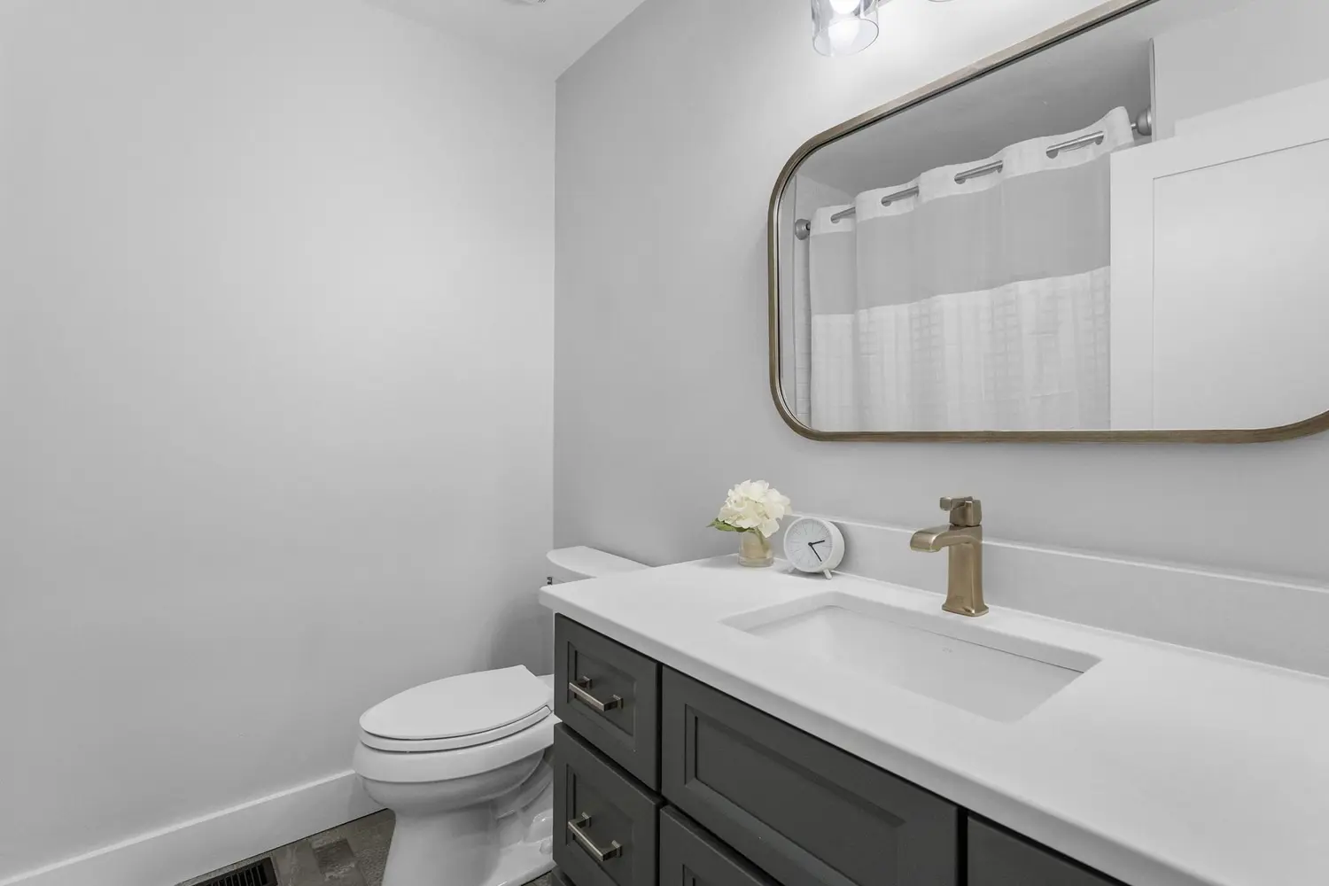 24 William Avenue photo 5