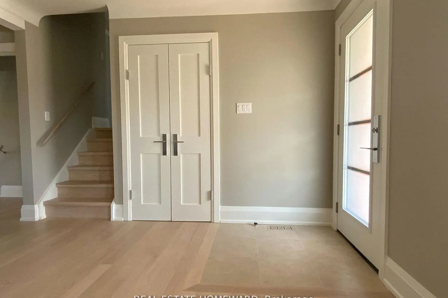 33 Strathcona Drive photo 4