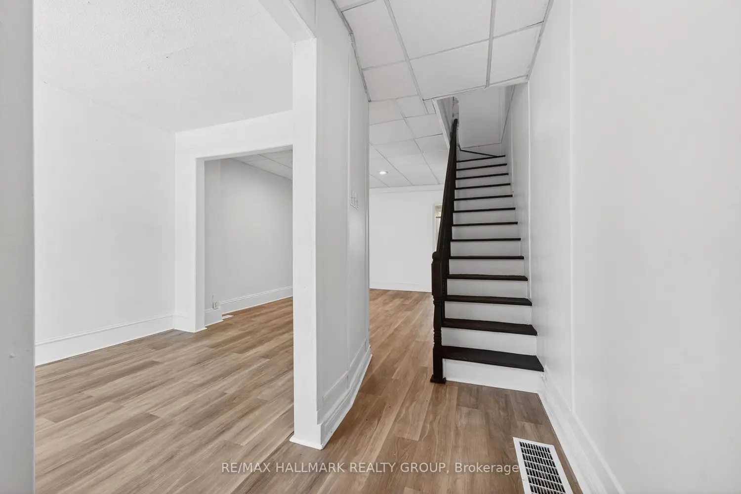 423 Arlington Avenue photo 4