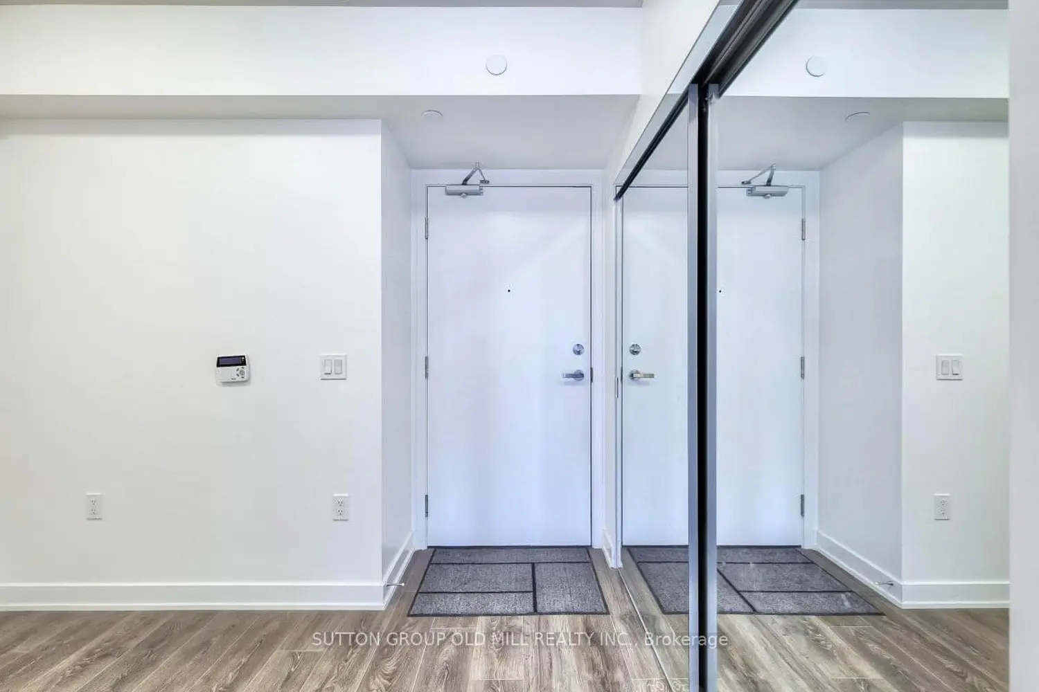 Additional image 9 of 195 Redpath Avenue 1411