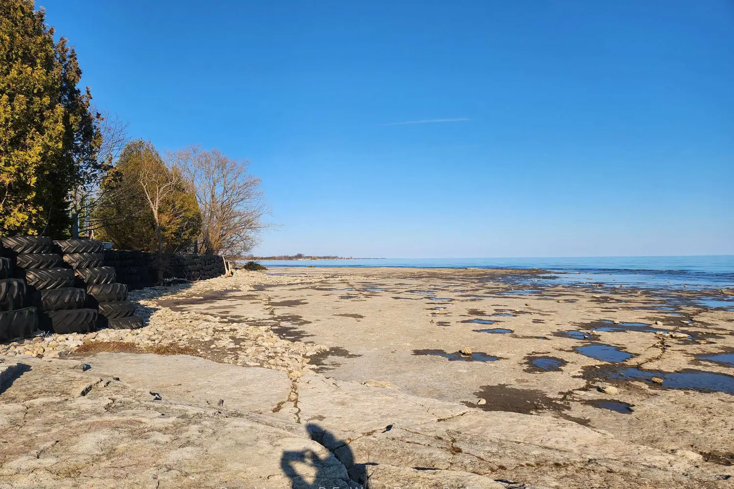 1806 Lakeshore Road photo 5