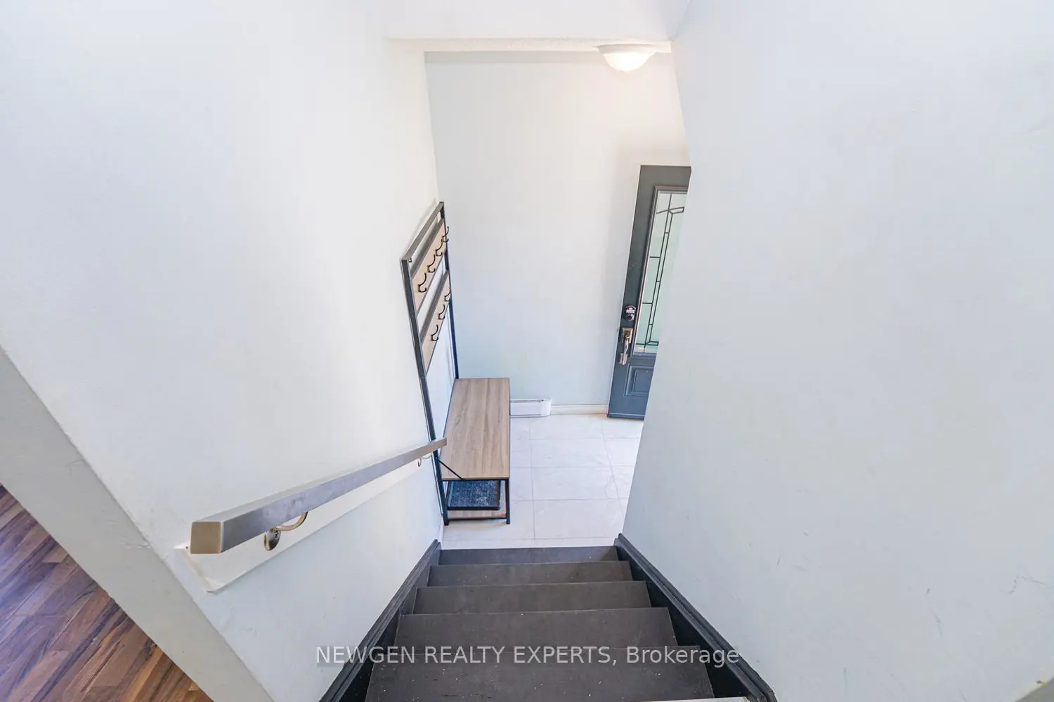 Additional image 3 of 10 Hollyhedge Court