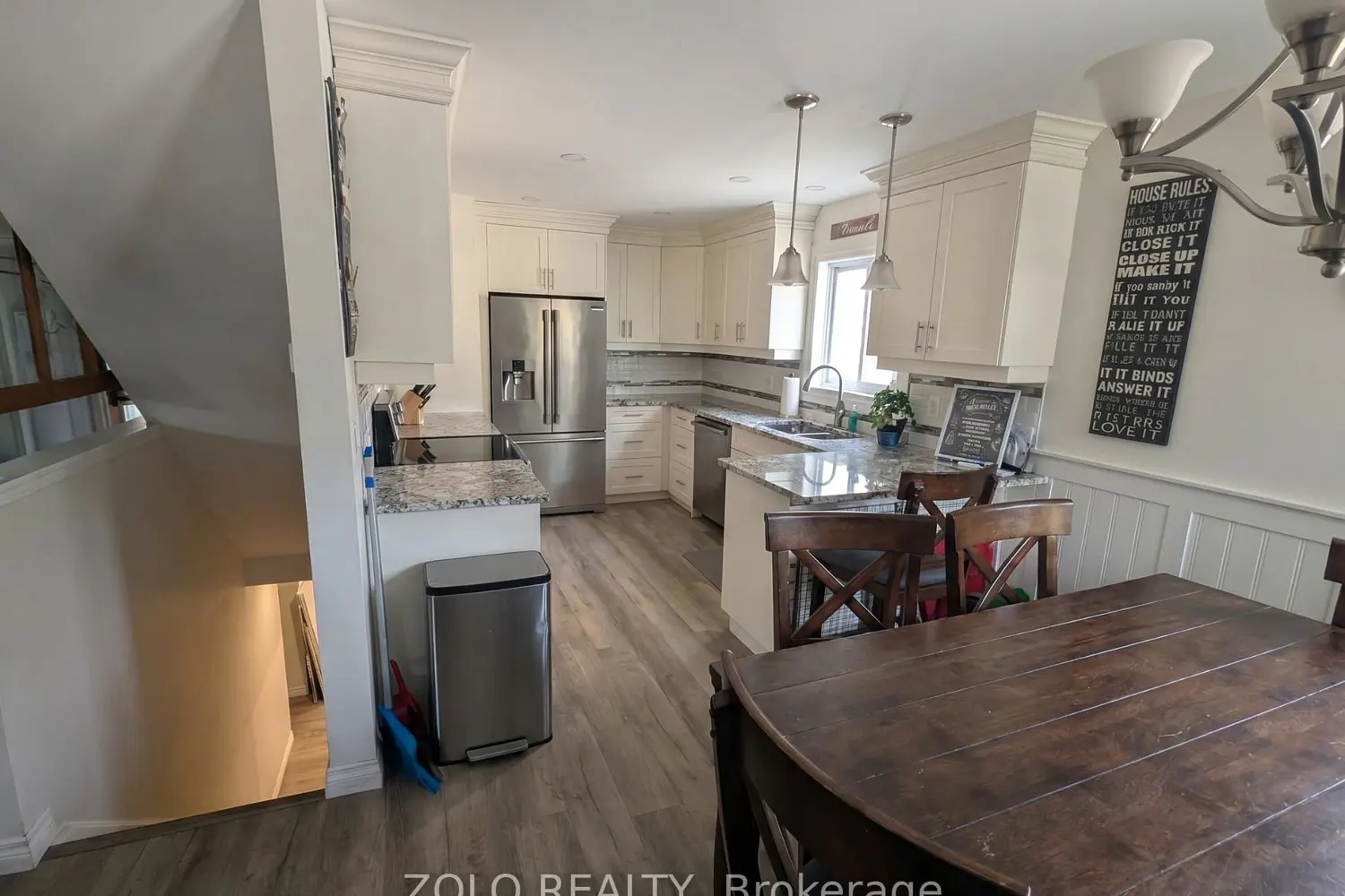 369 Athol Street photo 2
