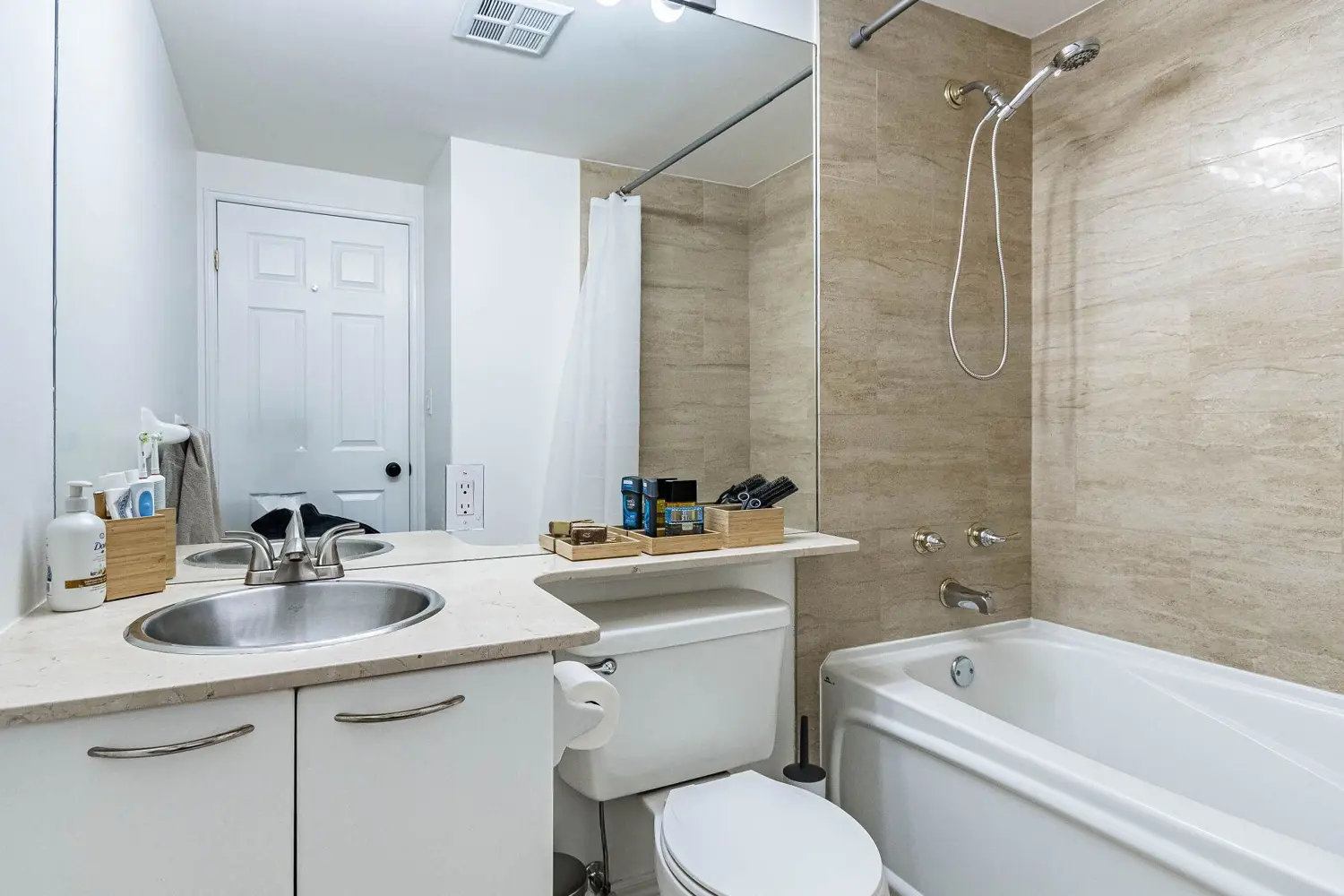 Additional image 8 of 55 Bloor Street 802