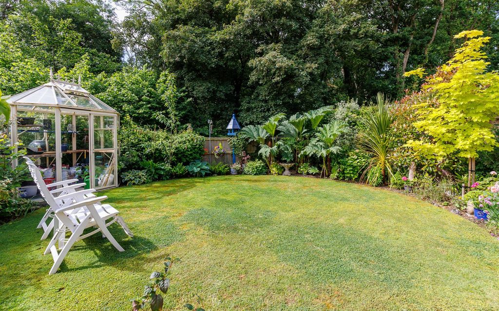 Additional image 28 of 5 bed detached house for saleHooke Close, Freshwater PO40