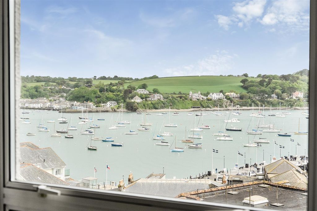 4 bed terraced house for saleVernon Place, Falmouth TR11