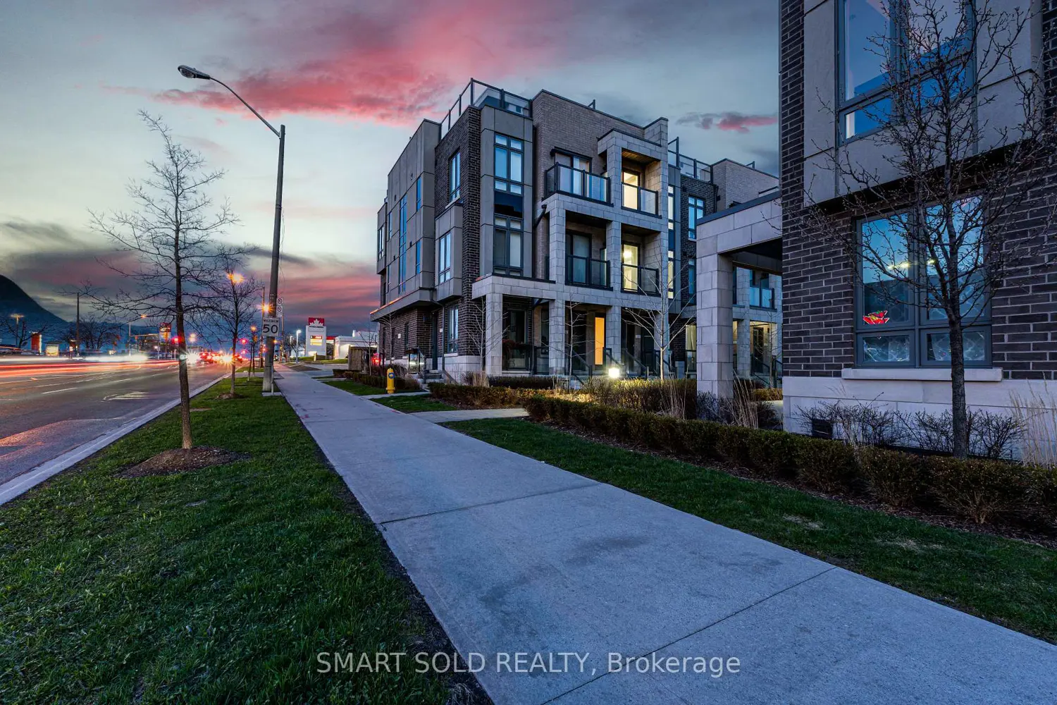 Additional image 17 of 713 Lawrence Avenue 14