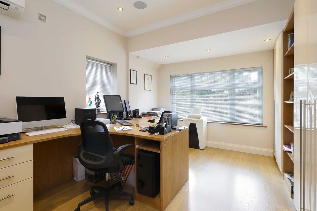 Additional image 12 of 7 bed detached house for saleVicarage Way, Gerrards Cross, Buckinghamshire SL9