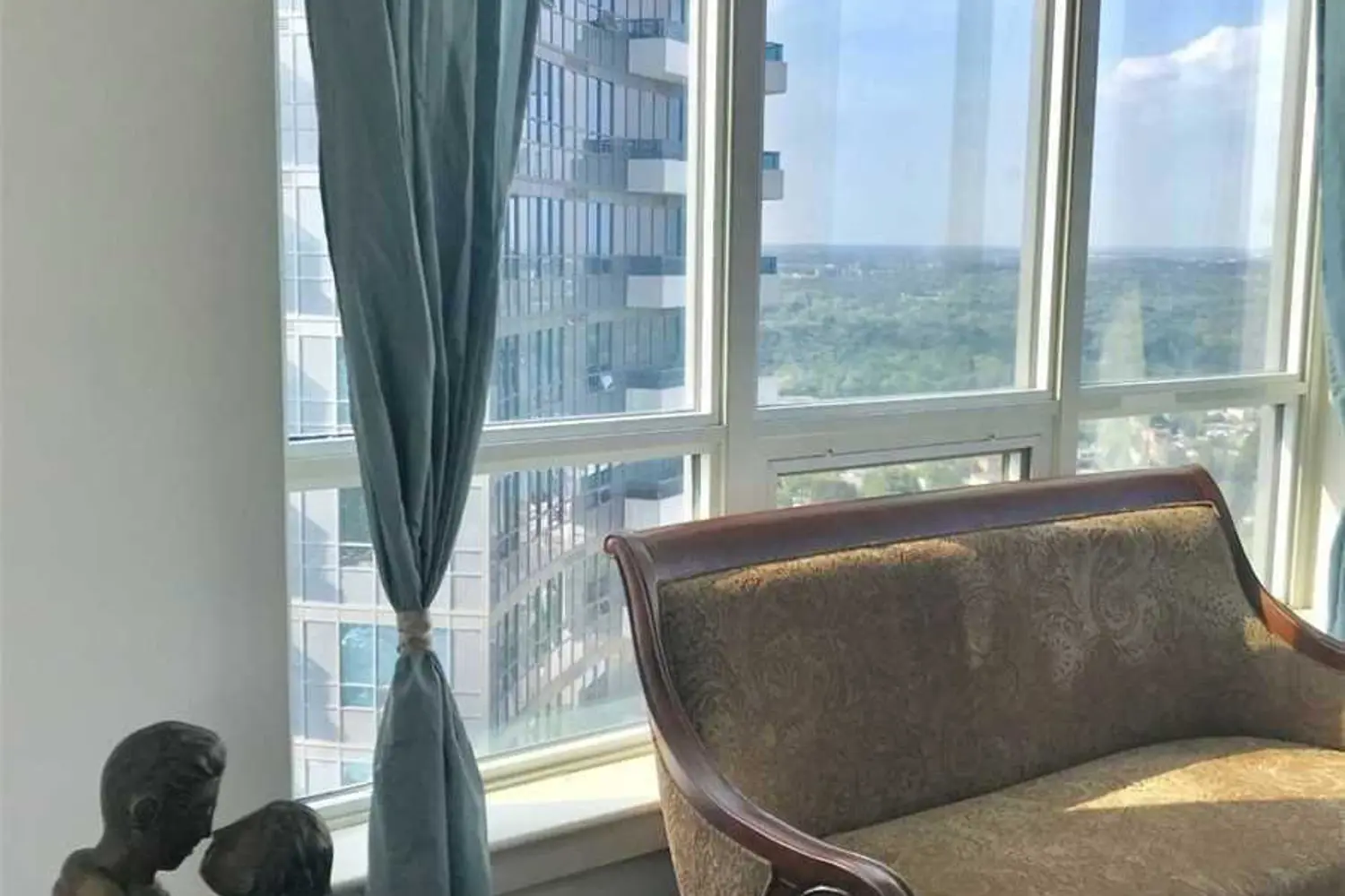 Additional image 8 of 7161 Yonge Street 2432
