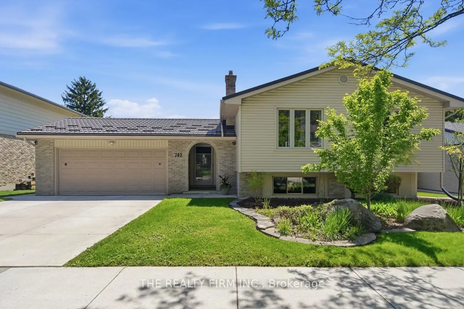 742 Cranbrook Road