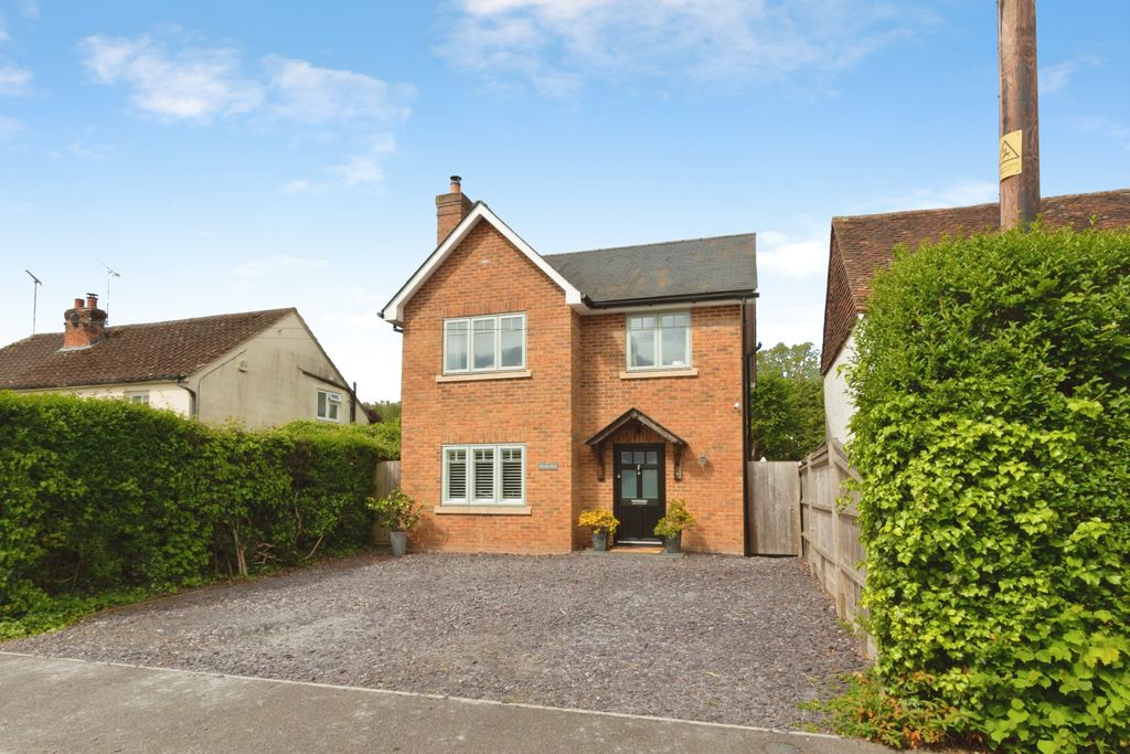 Additional image 26 of 3 bed detached house for saleBack Lane, Bucks Horn Oak, Farnham GU10