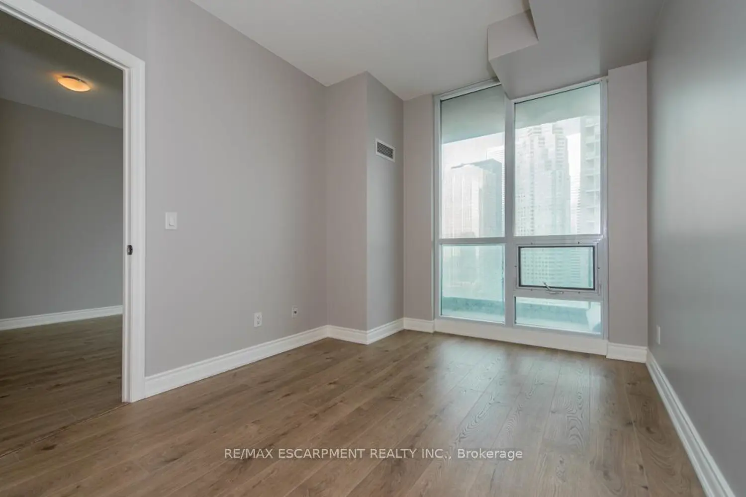 Additional image 8 of 16 Yonge Street 2903