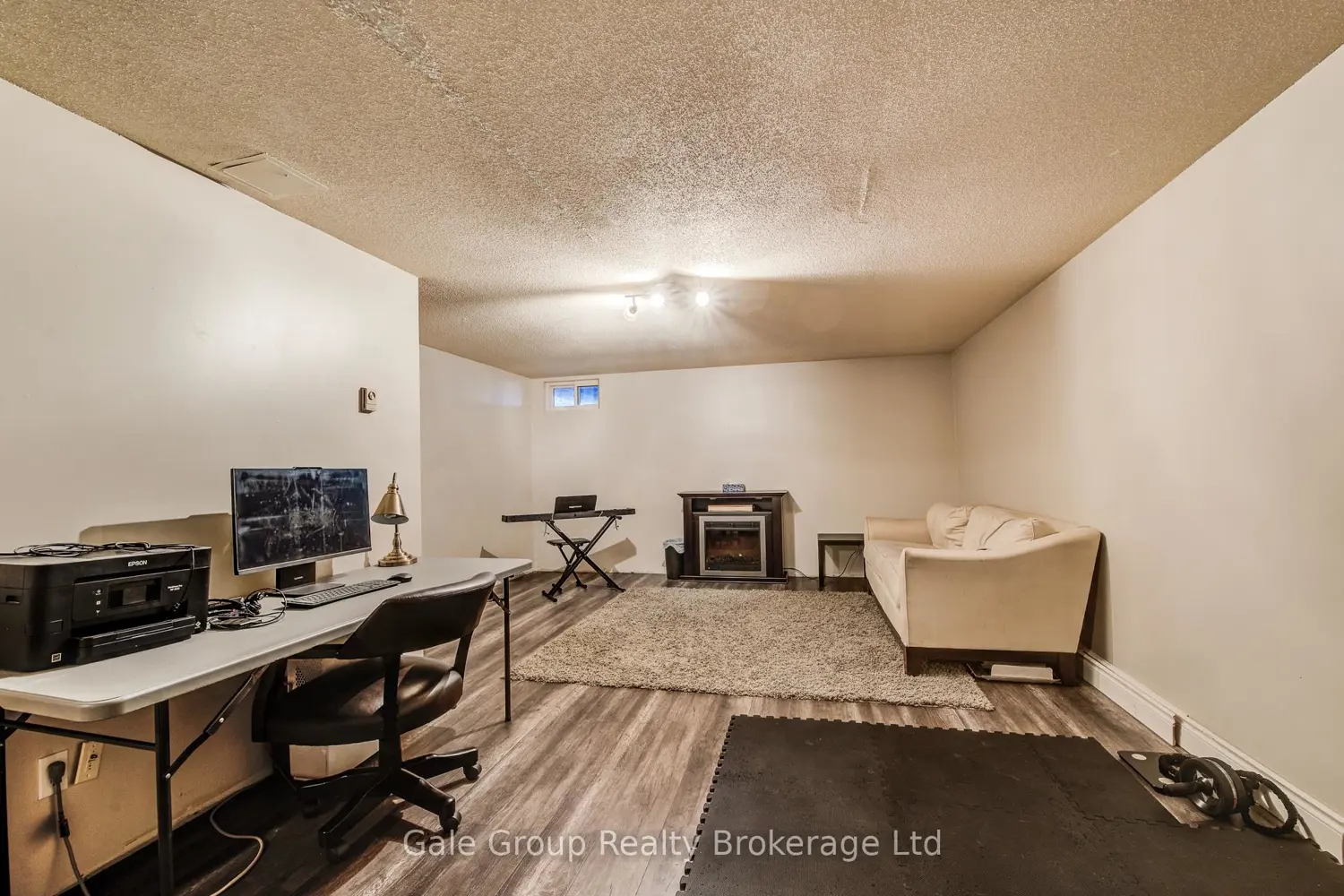 Additional image 6 of 1093 Nellis Street 20