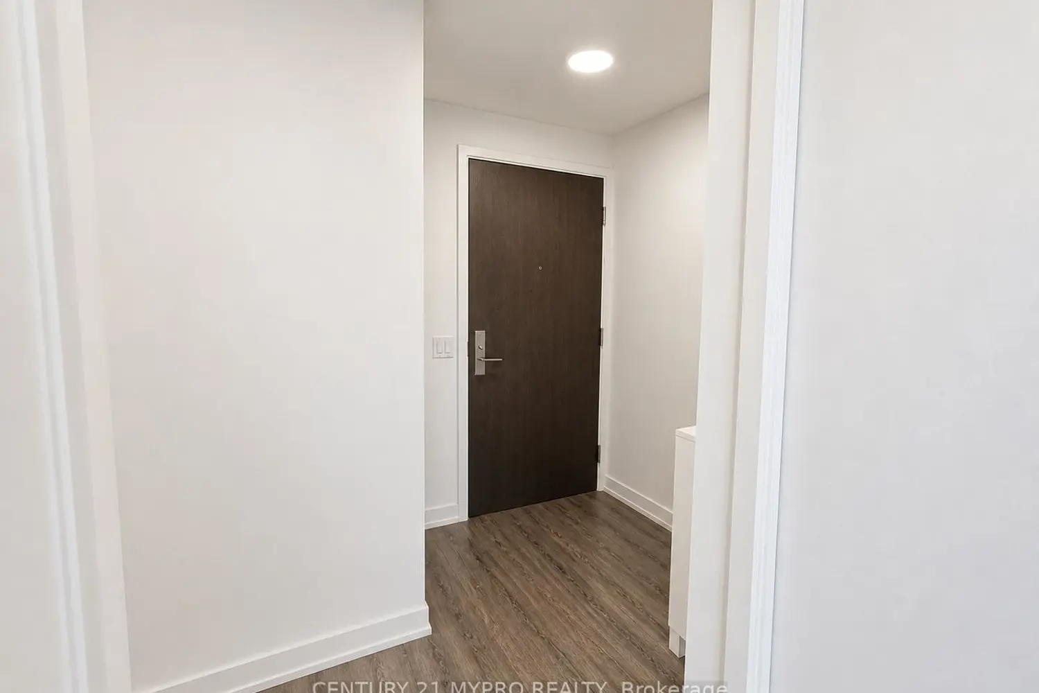 Additional image 7 of 39 Roehampton Avenue 3409