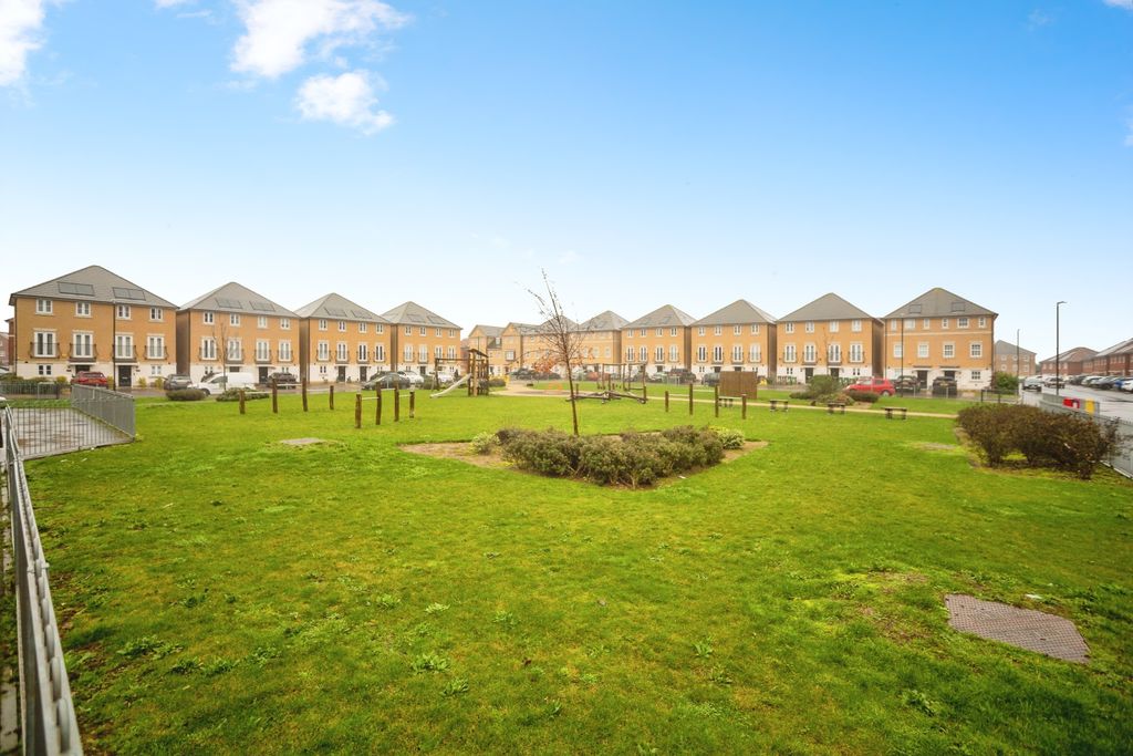 Additional image 16 of 2 bed flat for sale4 Sayers Way, Erith DA8