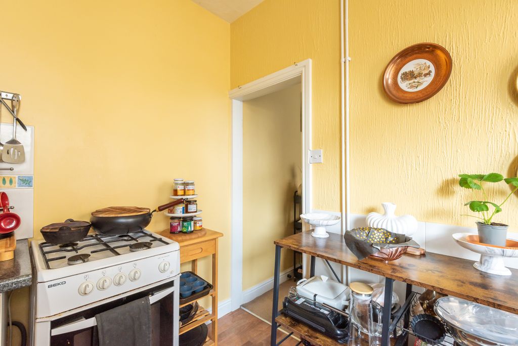Additional image 9 of 1 bed flat for saleWelholme Road, Grimsby DN32