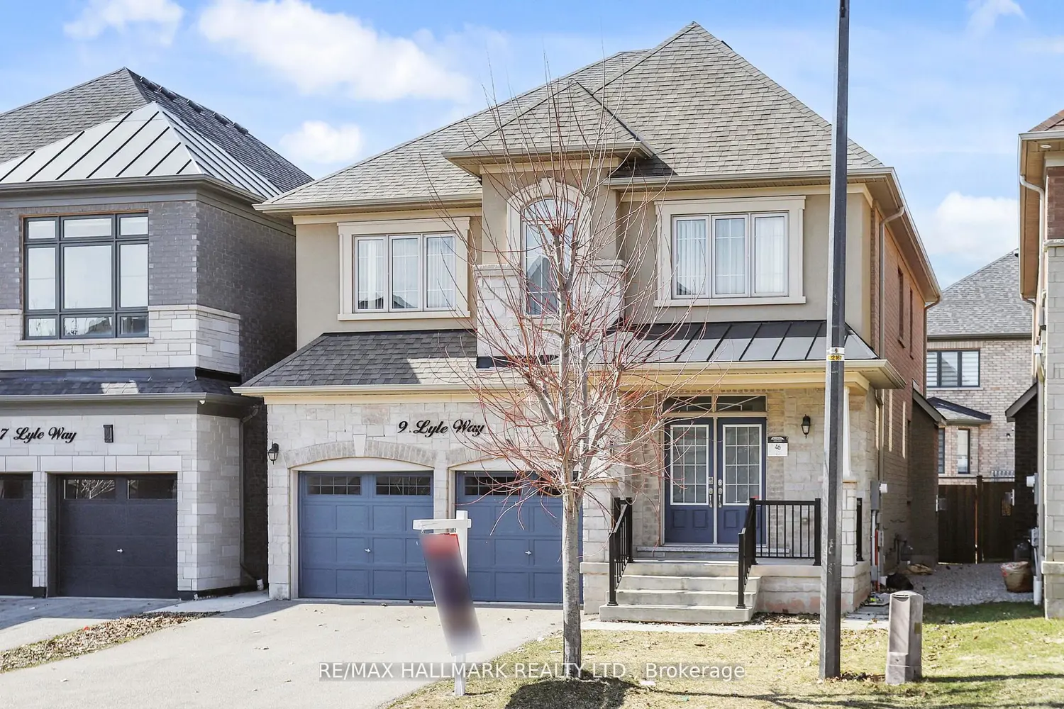 9 Lyle Way photo 2