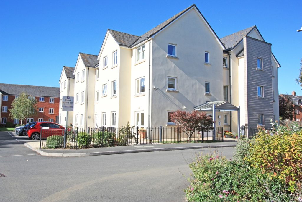 1 bed flat for saleHammond Close, Highworth SN6
