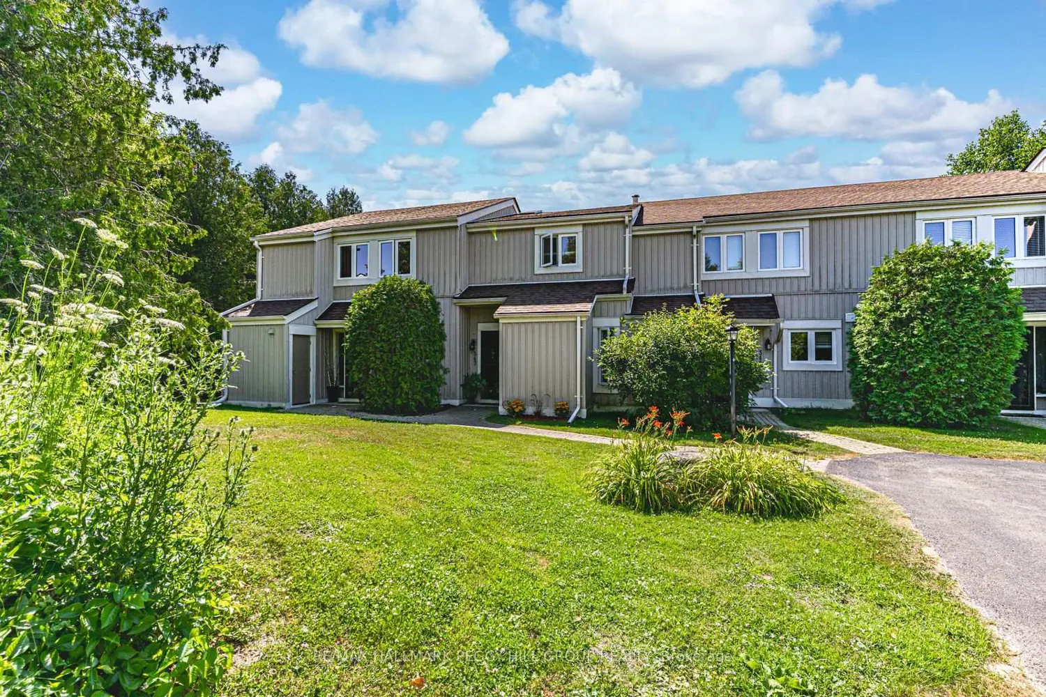 547 Oxbow Crescent